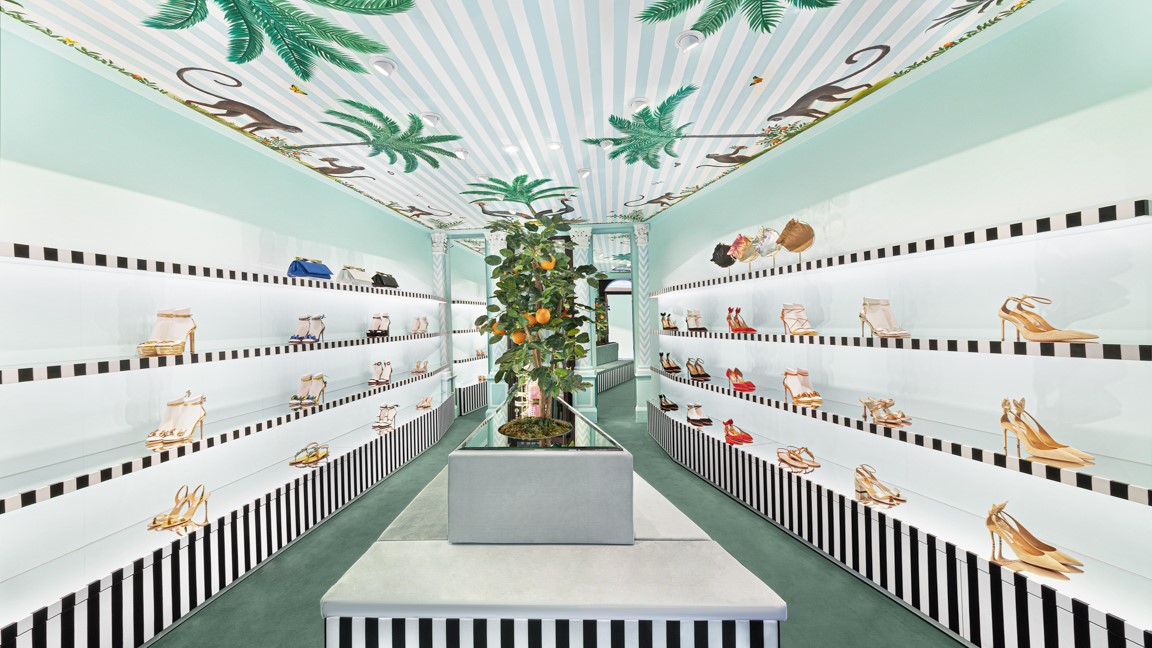 Aquazzura arrives