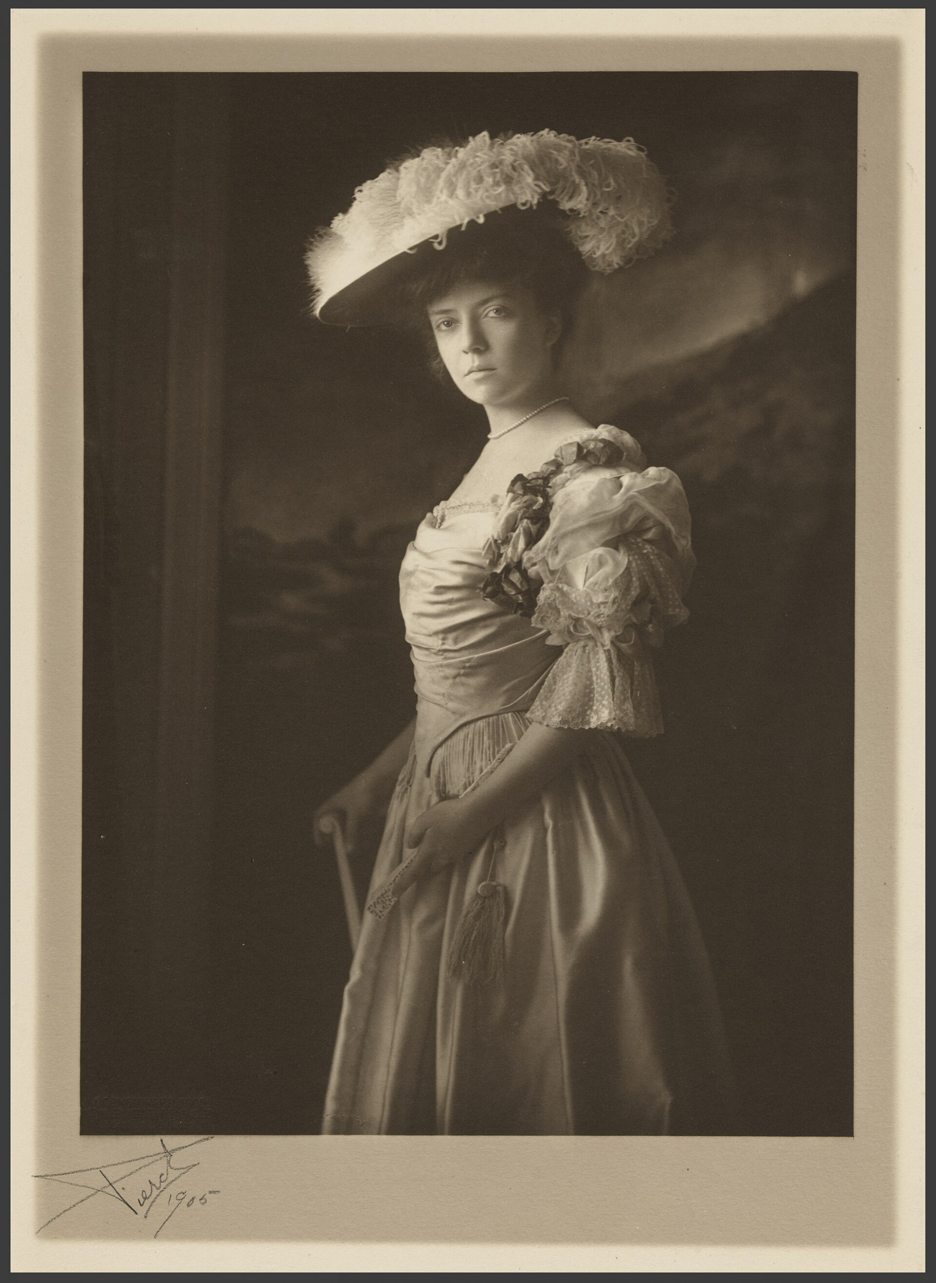 1920px-Alice_Roosevelt_Longworth_NPG-NPG_81.167