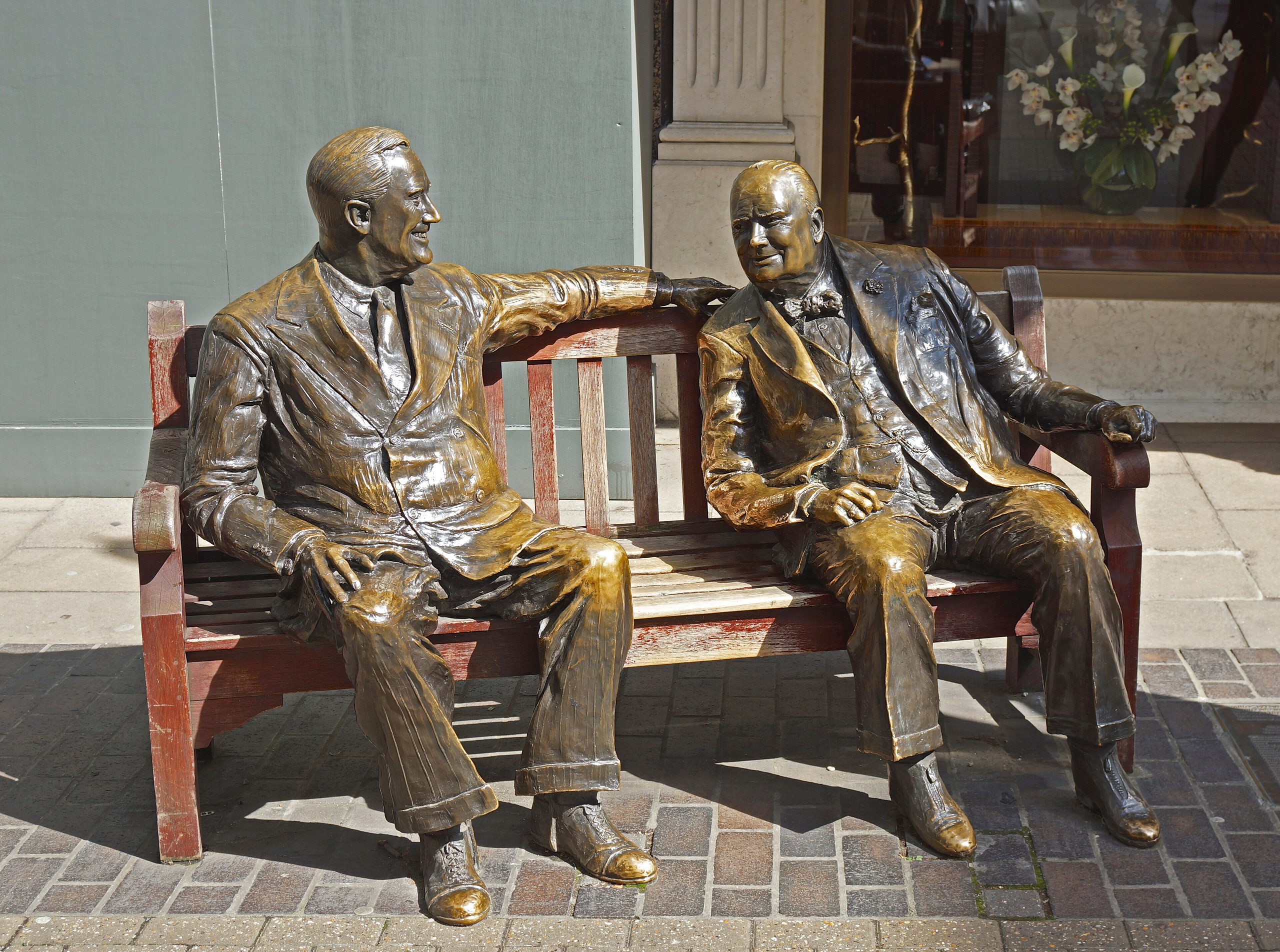 3840px-Special_Relationship__(geograph_4125450)