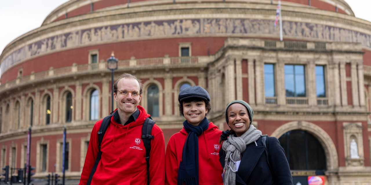 Why This Family Pulled All 3 Kids Out of Traditional School and Never Looked Back