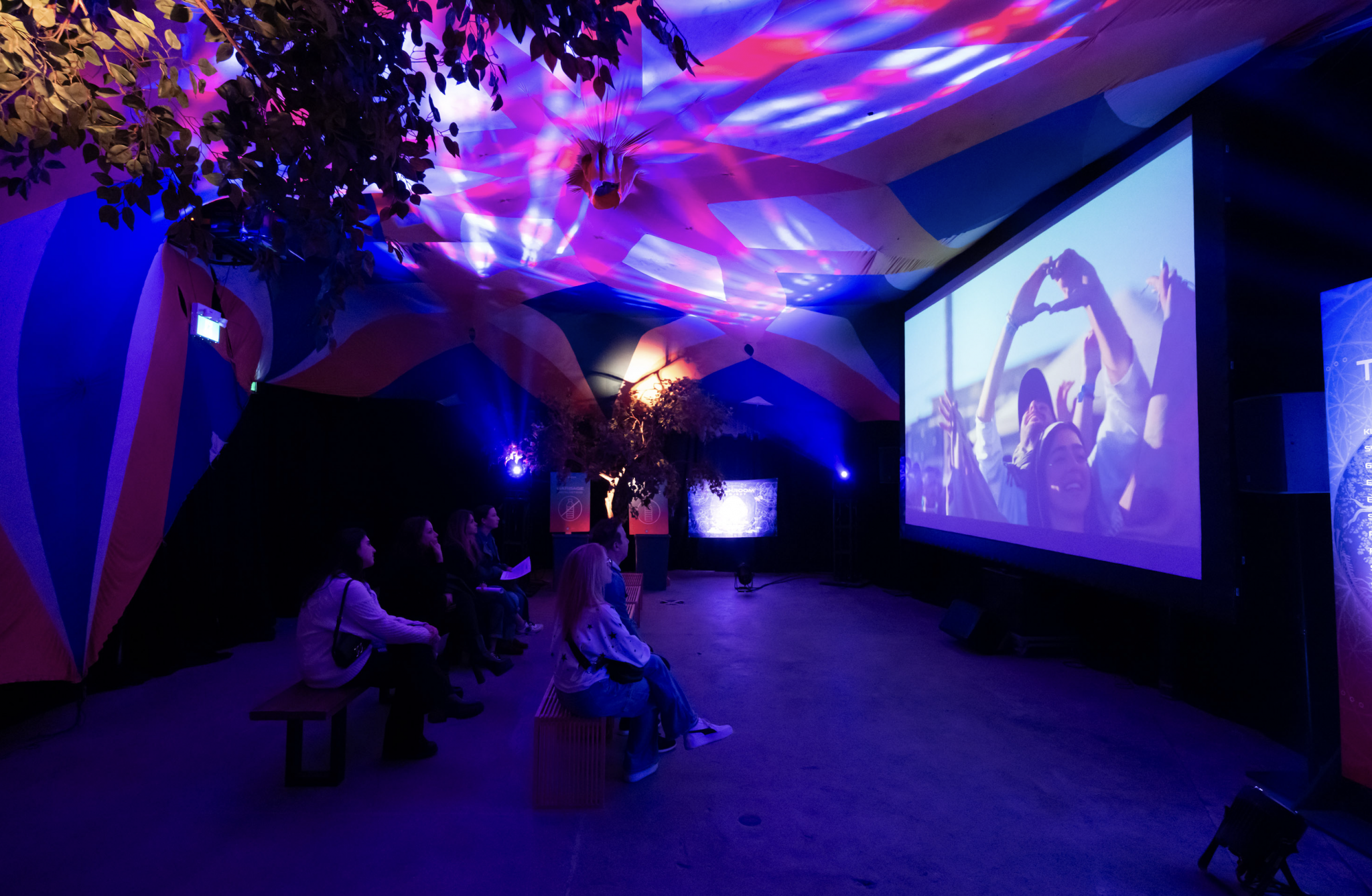 The Nova Exhibition: “06:29AM – The Moment Music Stood Still” | Mayfair ...